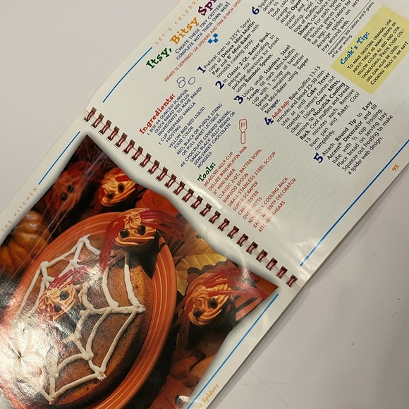 The Pampered Chef Kids In The Kitchen Cookbook - Picture 9 of 9